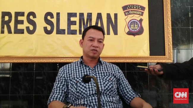 Kasus Nenek Rubingah berakhir damai setelah pihak kepolisian melakukan mediasi dengan pelaku penganiayaan dan pengunggah video meminta maaf.