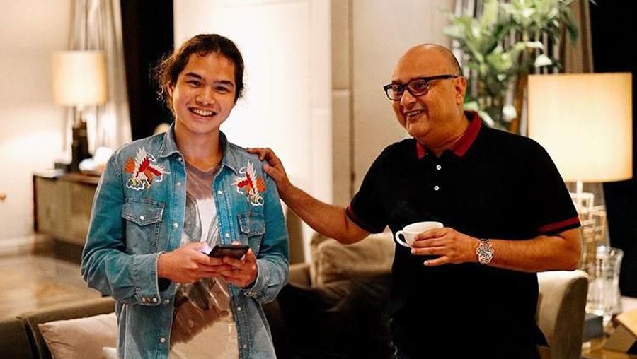 Irwan Mussry Akrab dengan Dul Jaelani, Netizen: Kok Mirip Ya? Ada netizen menganggap Dul Jaelani dan Irwan Mussry memiliki beberapa kemiripan.