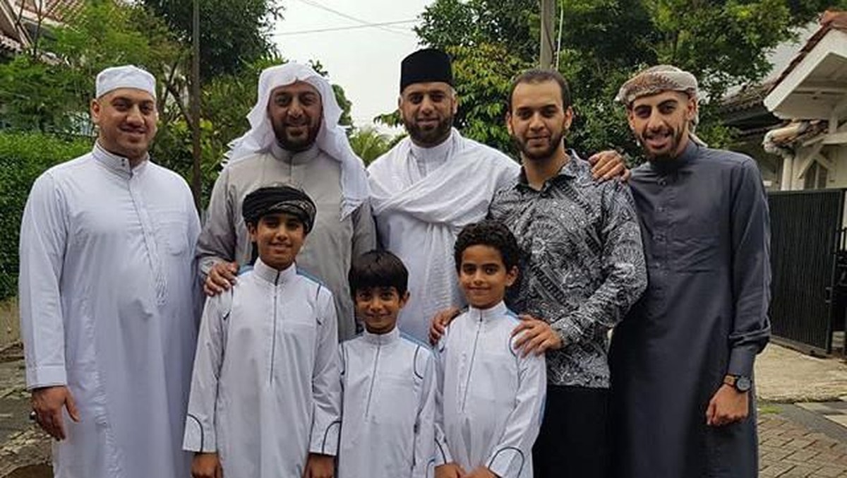 Beberapa potret Syekh Ali Jaber setelah resmi jadi WNI versi Insertlive