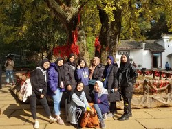 Apa Kabar 12 Mahasiswi Unesa yang Lagi Belajar di Wuhan China?