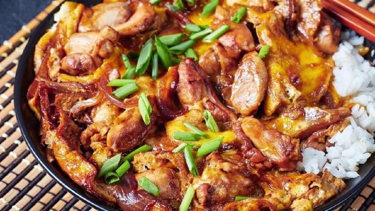 Selain pedas dan nikmat, nasi gila membuat nafsu makan anak bertambah, Bun. Saat melihat tampilannya yang menggoda dijamin anak lahap makan saat di sekolah.