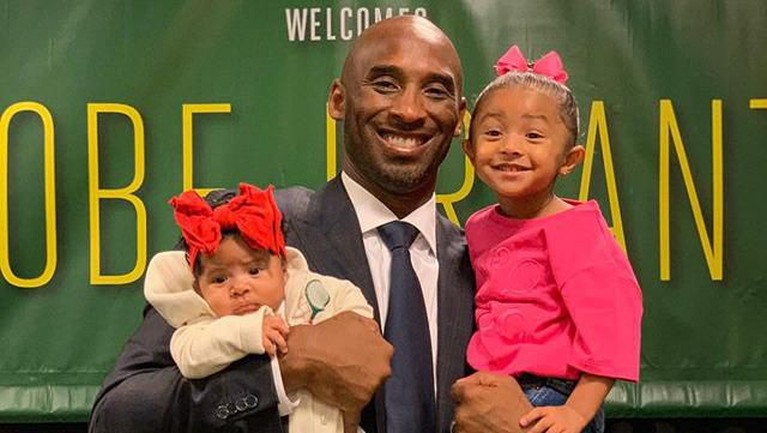 Beberapa potret manis antara Kobe Bryant, Vanessa dan keluarga kecilnya versi Insertlive.