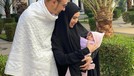 Kartika Putri dan sang suami tengah melakukan ibadah umroh di Tanah Suci&comma; namun kali ini Kartika Putri memboyong serta putri kecilnya&period; Yuk&comma; intip potretnya&excl;
