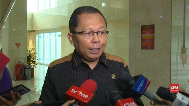 PPP menyinggung opsi reshuffle kabinet yang akan dilakukan Presiden Jokowi usai dua menteri menjadi tersangka kasus korupsi di KPK.