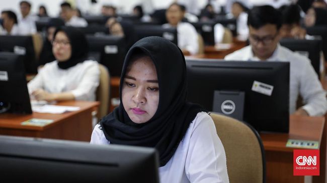 Passing grade adalah nilai yang harus dicapai oleh pelamar CPNS pada SKD. Akan tetapi syarat lolos SKD CPNS bukan hanya passing grade.