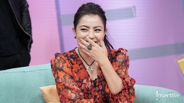 img-title Arisan di Tengah Pandemi Corona, Masker Wajah Mayangsari Bikin Salfok
