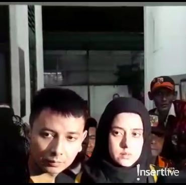 Pengakuan Fairuz A Rafiq Terkait Sidang yang Membuatnya Pingsan