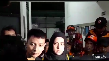 img-title Pengakuan Fairuz A Rafiq Terkait Sidang yang Membuatnya Pingsan