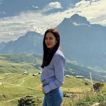 Kelelahan Syuting 'Crash Landing on You', Son Ye Jin Dibawa ke UGD