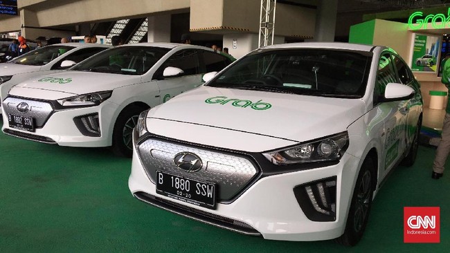 Bila ekosistem kendaraan listrik di Indonesia berkembang baik, Grab Indonesia menargetkan mengoperasikan 500 taksi listrik pada tahun ini.