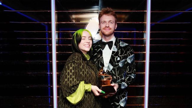Di tengah duka akibat kematian Kobe Bryant, Grammy Awards 2020 digelar dengan sejumlah kejutan pemenang, mulai dari Billie Eilish hingga mendiang Nipsey Hussle.