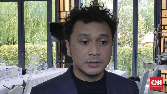 "Emang dia siapa, hah? Nyanyi aja deh mendingan. Buat nyari panggung aja. Buat ngisi konten tiktok, gitu kan," kata Politikus Gerindra, M Taufik.