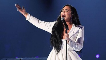 Demi Lovato Tampil Perdana di Grammy Awards Setelah Alami Overdosis