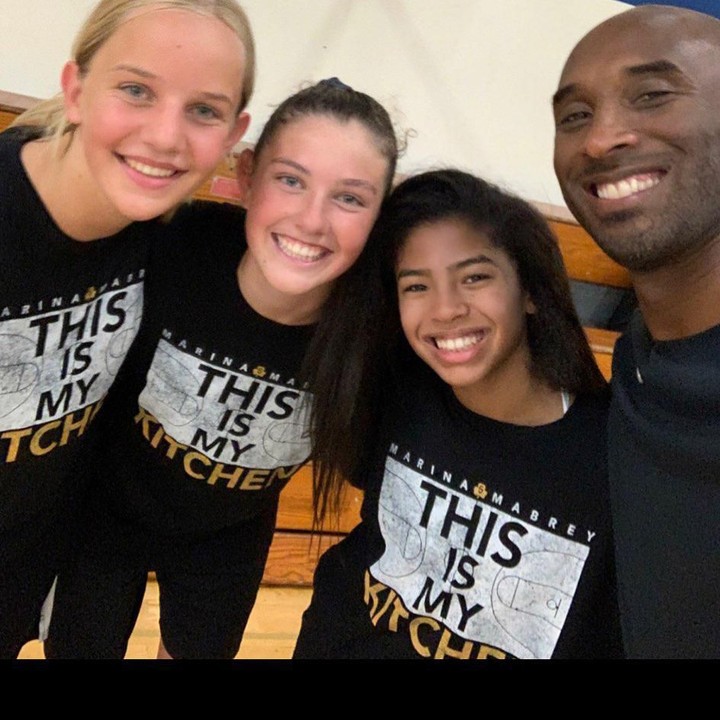 <p>Legenda basket NBA Kobe Bryant tewas dalam kecelakaan helikopter di Amerika Serikat pada Minggu (26/1/2020). Kobe meninggal bersama Gianna, putri yang disebut paling mencintai basket. (Foto: Instagram @kobebryant)</p>
