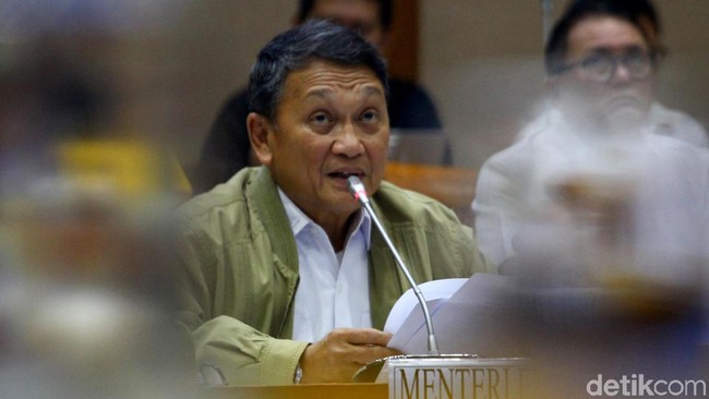 Menteri ESDM Arifin Tasrif menyetujui usulan Menteri BUMN Erick Thohir yang menginginkan pengumuman harga BBM dilakukan tiap pekan.
