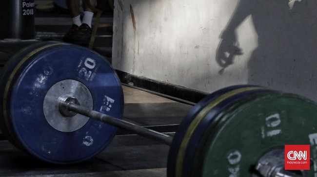 Lifter Indonesia Tsabitha Alfiah Ramadhani menyumbang satu medali emas dari cabang olahraga angkat besi di Islamic Solidarity Games (ISG) 2022.