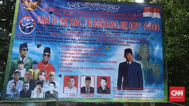 PNS Tangerang berinisial JD diduga punya peran sebagai pembuat ide atau konsep propaganda yang disebar kelompok King of The King lewat spanduk di jalanan.