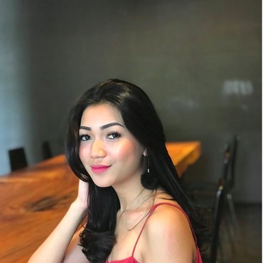 Sempat Terseret Kasus Pramugari Gundik, Cyndyana Lorens Kini Putuskan Mualaf