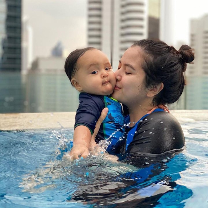 <p>Ya, dengan Randy Bachtiar, Tasya Kamila dikaruniai anak pertama bernama Arrasya Wardhana Bachtiar. (Foto: Instagram @tasyakamila)</p>