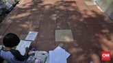 FOTO: Keceriaan yang Mengusir Seram di Taman Puring Dahulu Taman Puring identik dengan preman dan kriminal. Saat ini nuansa seram tersebut telah sirna dengan kehadiran RPTRA Taman Puring.