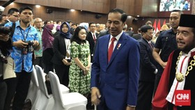Bicara Hiper-Regulasi di MK, Jokowi Serukan Omnibus Law