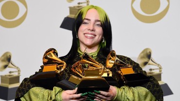 img-title Seperti Anime, Video 'my future' Billie Eilish Dipuji Warga Jepang