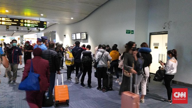 Malaysia akan menolak permohonan pengajuan visa untuk warga negara China, terutama dari Wuhan dan provinsi Hubei untuk mencegah penyebaran virus corona.