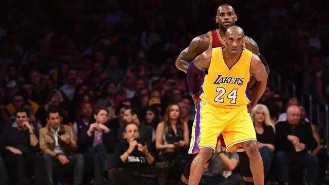 LeBron James menorehkan catatan identik dengan mendiang Kobe Bryant saat mengantar Los Angeles Lakers menjadi juara liga bola basket NBA.