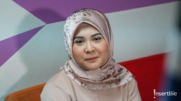 Mona Ratuliu Ungkap Kesha Menangis Sebelum Operasi Tumor di Payudaranya