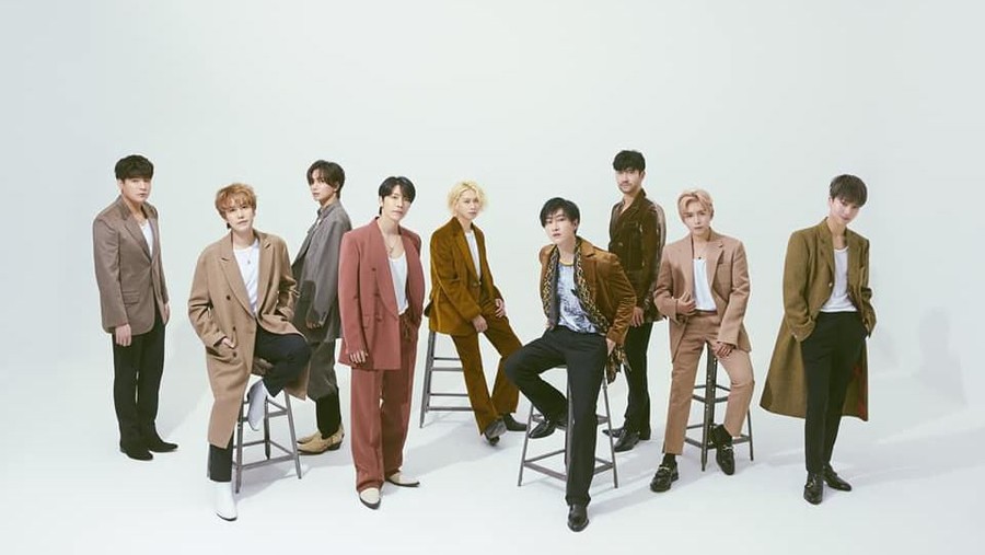Ikuti Jejak Idol, Fans K-Pop Indonesia Galang Dana Lawan Corona Para penggemar K-Pop melakukan penggalangan dana membantu melawan virus corona di Indonesia.