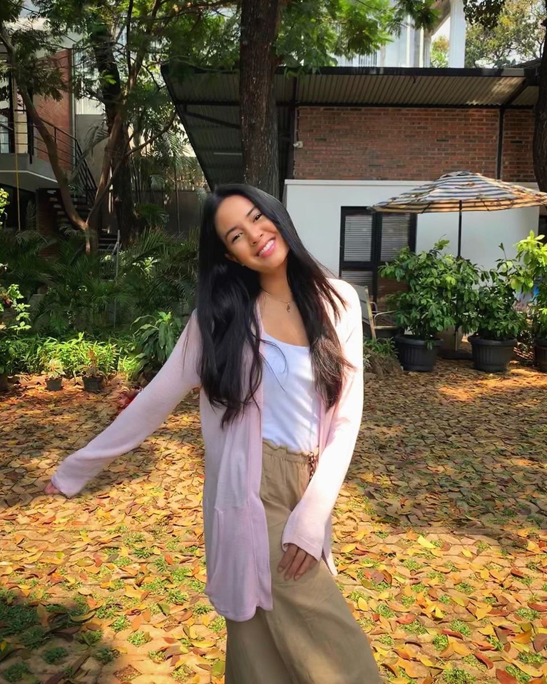 7 Pesona Aurelie Moeremans yang Sedang Jadi Sorotan Aurelie Moeremans mantan kekasih Ello kembali menjadi sorotan publik ketika kisah masa lalunya kembali menjadi perbincangan.