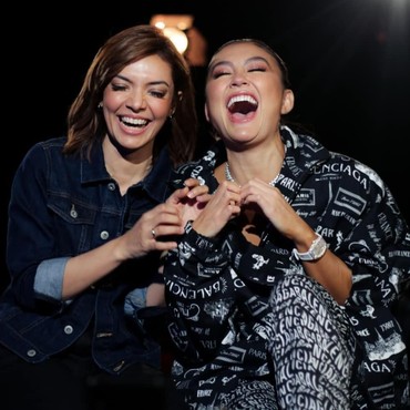 Najwa Shihab dan Agnez Mo Ketawa Bareng, Netizen Penasaran