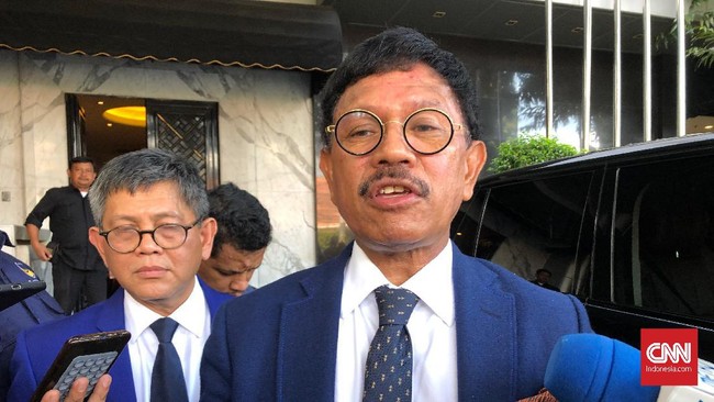 Kemenkominfo menyatakan pemerintah akan mendapatkan pinjaman Rp5,8 triliun untuk membangun satelit multifungsi berkapasitas 150 gbps.