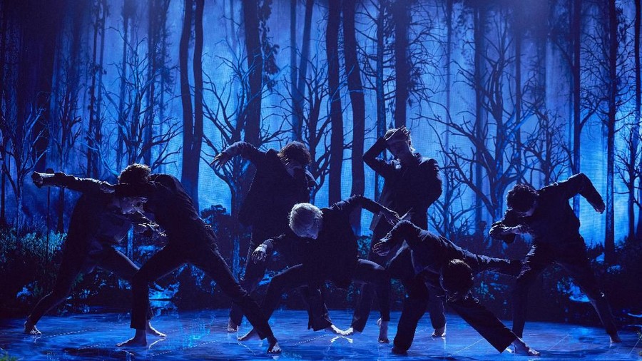 Pencipta gerakan lagu BTS Black Swan merasa bangga karena menciptakan tarian untuk grup yang tengah naik daun di seluruh dunia.