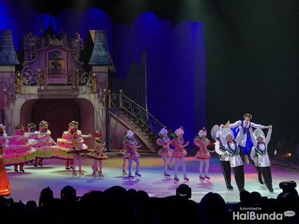 Keseruan Nonton Disney on Ice Bareng Keluarga Ayu Ting Ting Hingga dr.Reisa