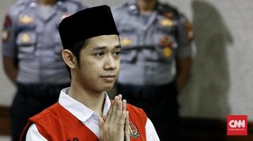 Lutfi 'Pembawa Bendera' Dituntut 4 Bulan Penjara