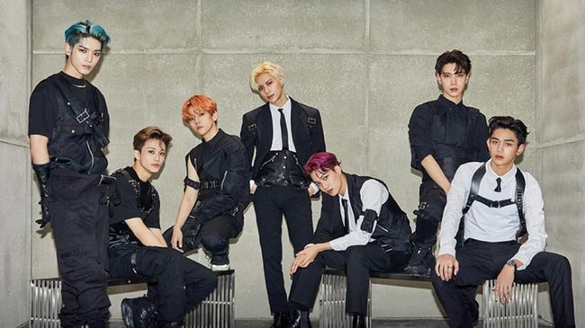 Single 100 dari SuperM merupakan lagu pertama dari album terbaru, Super One, yang baru akan dirilis pada 25 September.