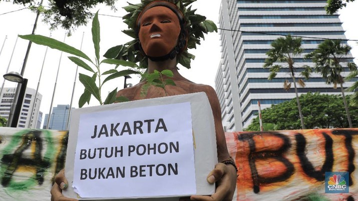 Revitalisasi Monas Ditolak: Jakarta Butuh Pohon Bukan Beton!