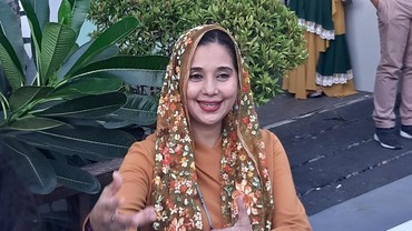 Wan Abud Meninggal Dunia, Ayu Azhari Berduka
