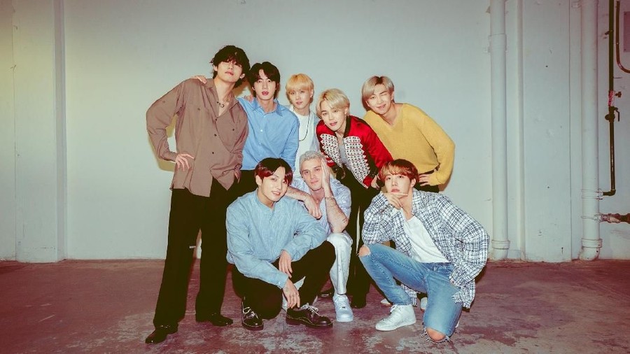 Lirik lagu baru Lauv dengan Jungkook dan Jimin BTS yang berjudul Who