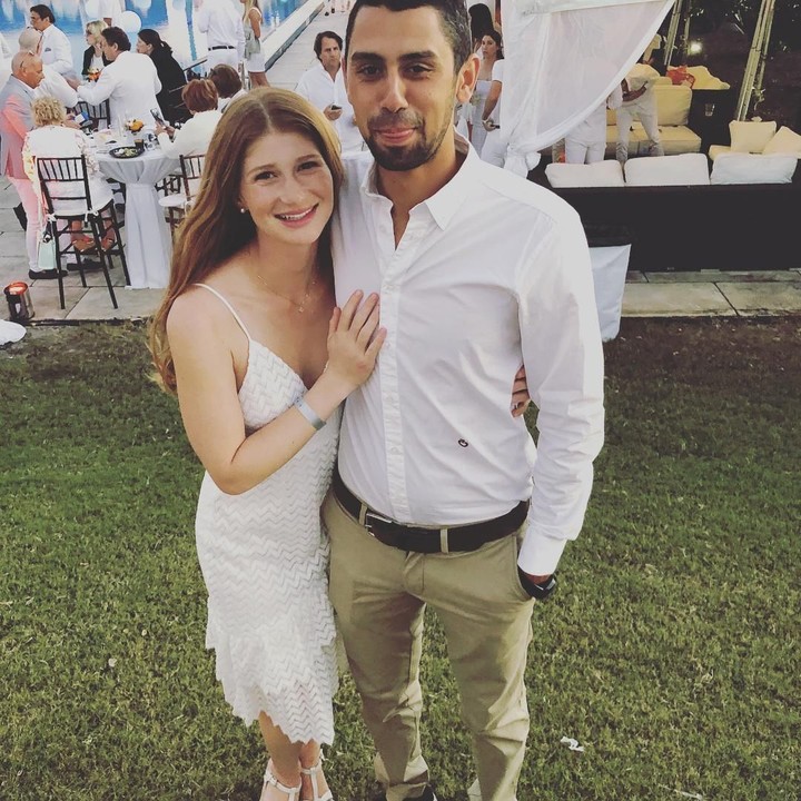 <p>Tunangan Jennifer Gates, Nayel Nassar, berasal dari keluarga kaya raya. Baik Jennifer dan Nayel saling mendukung karier dan pendidikan masing-masing. (Foto: Instagram)</p>