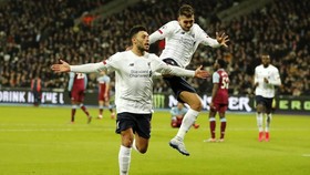 Musim Belum Habis, Liverpool Kalahkan MU Era Treble Winner