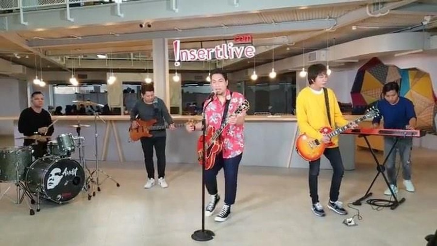 Lirik Lagu Awas Jatuh Cinta - Armada Lirik lagu baru Armada yang berjudul Awas Jatuh Cinta