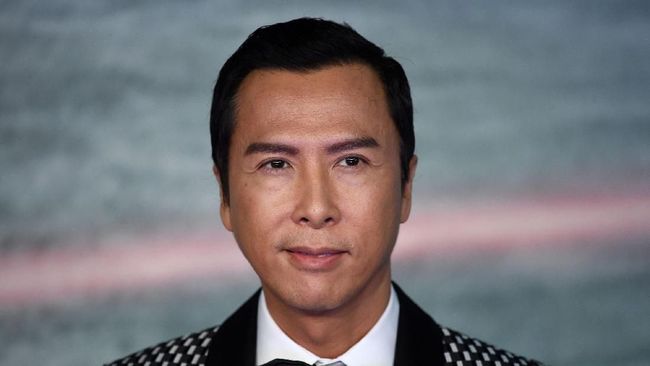 Bintang Ip Man, Donnie Yen yakin China akan menang melawan wabah virus corona dan ia menyumbang Rp1,7 miliar sebagai ungkapan terima kasih kepada paramedis.