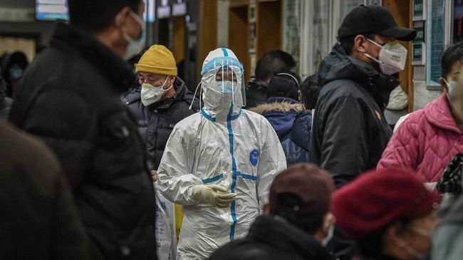 Menlu Panggil Dubes China Bahas Evakuasi WNI dari Wuhan Menlu Retno Marsudi memanggil Dubes China di Jakarta, Xiao Qian, untuk membicarakan proses evakuasi WNI dari Wuhan, China demi cegah penyebaran virus corona.