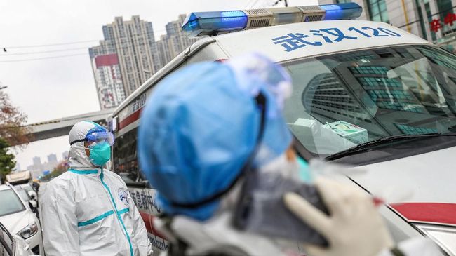 China Mencatat Sekitar 13 Ribu Kematian Covid Terjadi dalam Sepekan Ada 681 pasien meninggal di rumah sakit karena kegagalan pernapasan akibat infeksi virus corona, dan hampir 12 ribu tewas karena komplikasi dengan Covid.