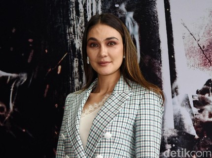 Curhat Luna Maya Pernah Disekolahkan di India Gara-gara Ibunda Suka Yoga