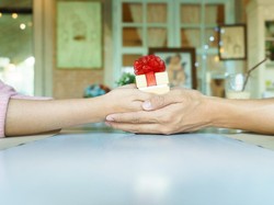 Hai Para Bucin, Ini Rekomendasi Kado Buat Valentine Paling Manis