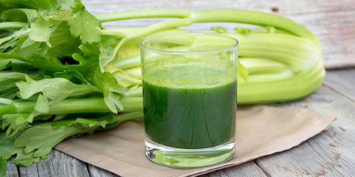 Atasi Rambut Rontok Dengan Daun Seledri