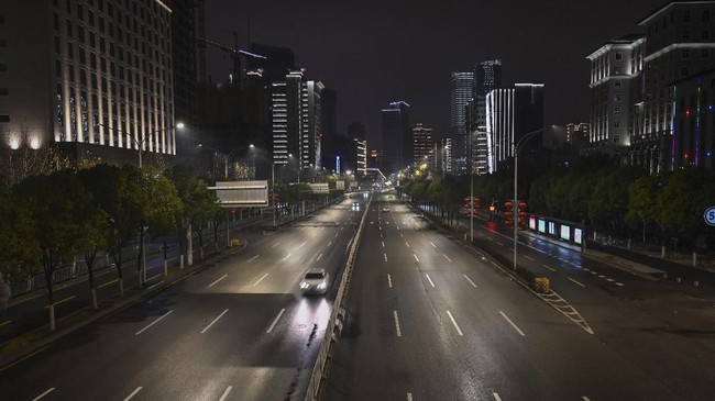 Lima negara kembali memberlakukan lockdown akibat terjadi lonjakan kasus infeksi virus corona, mulai dari Inggris, Jepang, China, Thailand, dan Libanon.